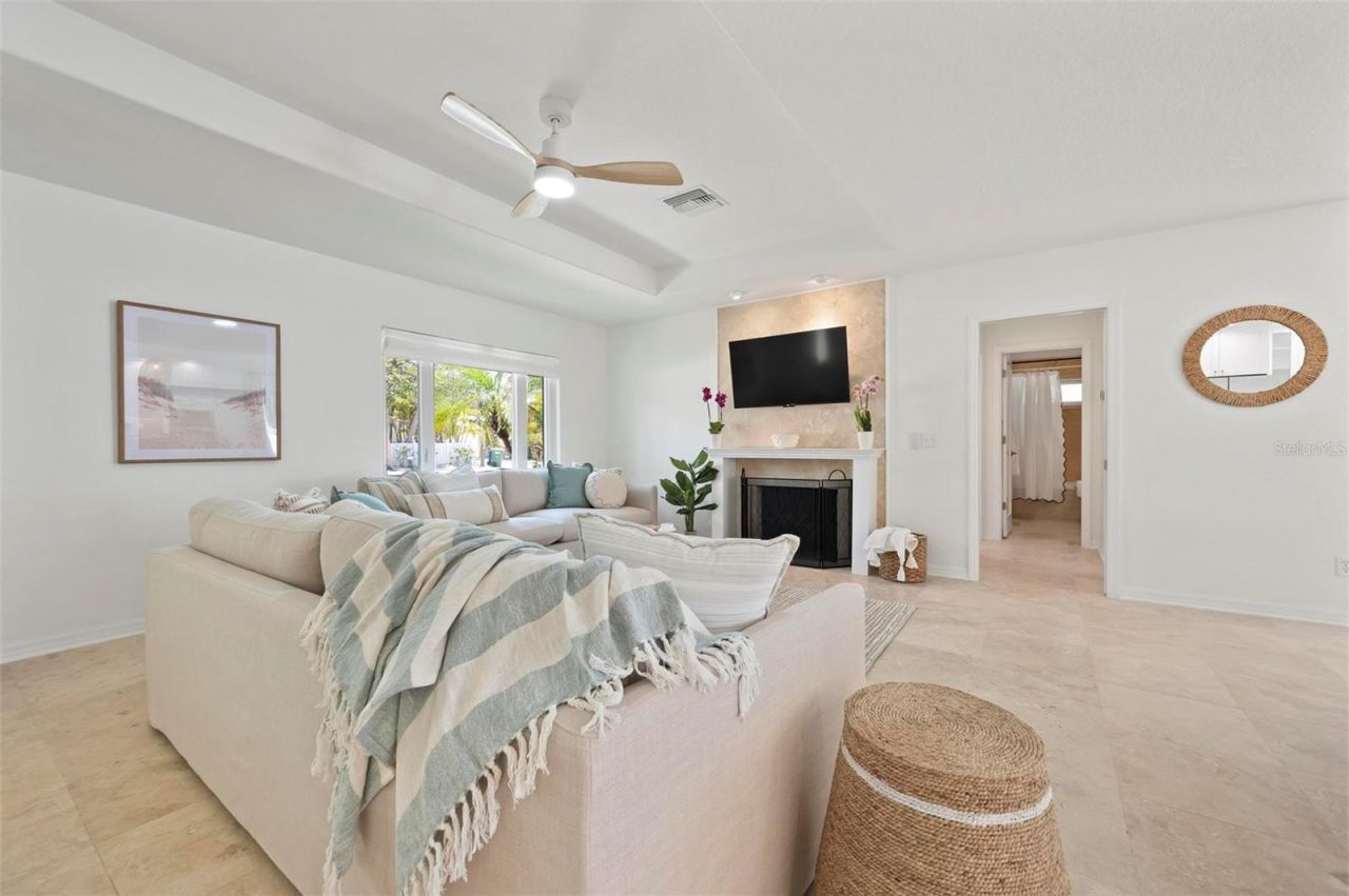 204 75th Street, Holmes Beach, FL 34217 Photo