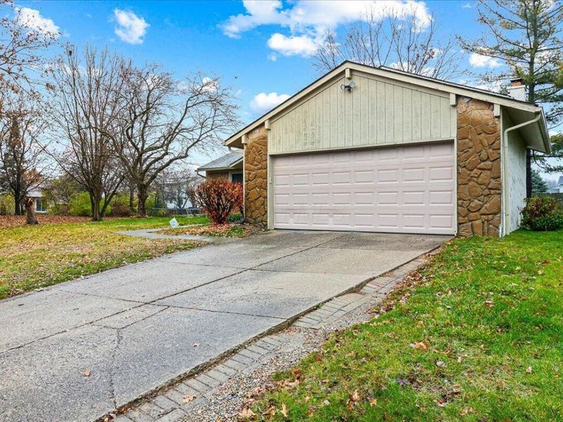 6560 Schenk Avenue, Reynoldsburg, OH 43068 Photo 3