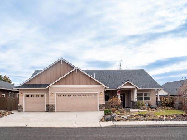 1752 NW Upas Avenue, Redmond, OR 97756