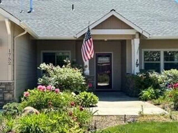 1752 NW Upas Avenue, Redmond, OR 97756