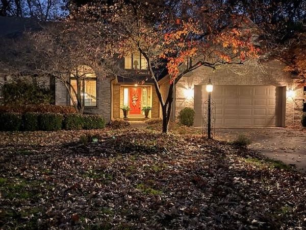 38 Walnut Creek Drive, Holland, OH 43528