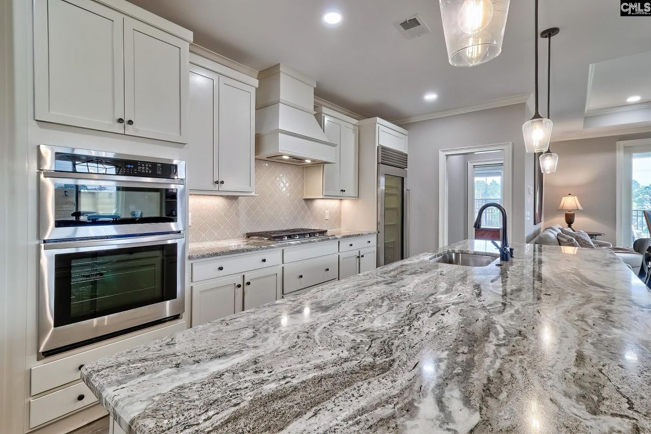 2358 High Bluff Loop  Photo 4