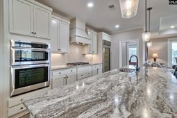 2358 High Bluff Loop  photo 4