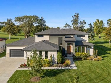 9430 Maricopa Drive, Lincoln, NE 68520