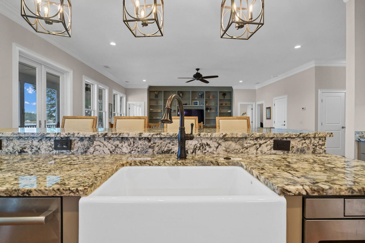 8606 Glascow Island Lane Photo 19