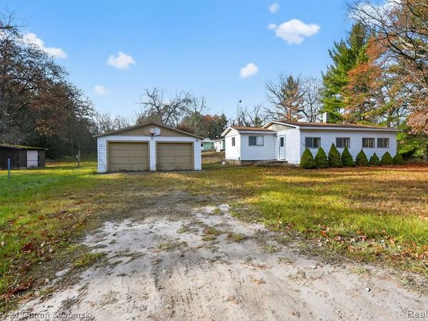 10 S Imperial Drive, Tawas City, MI 48763