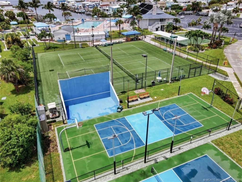 737 Nettles Boulevard, Jensen Beach, FL 34957 Photo