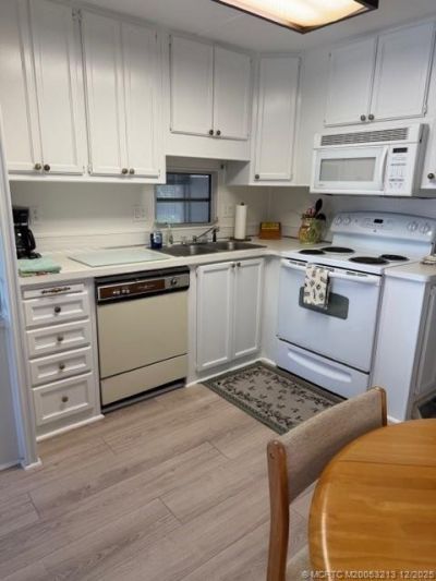 737 Nettles Boulevard, Jensen Beach, FL 34957 Photo