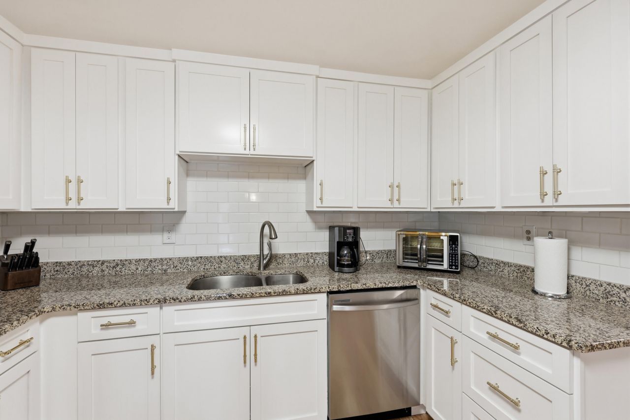 1310 River Road Photo 10