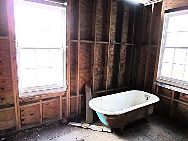 16 N Hampstead Square Photo 29