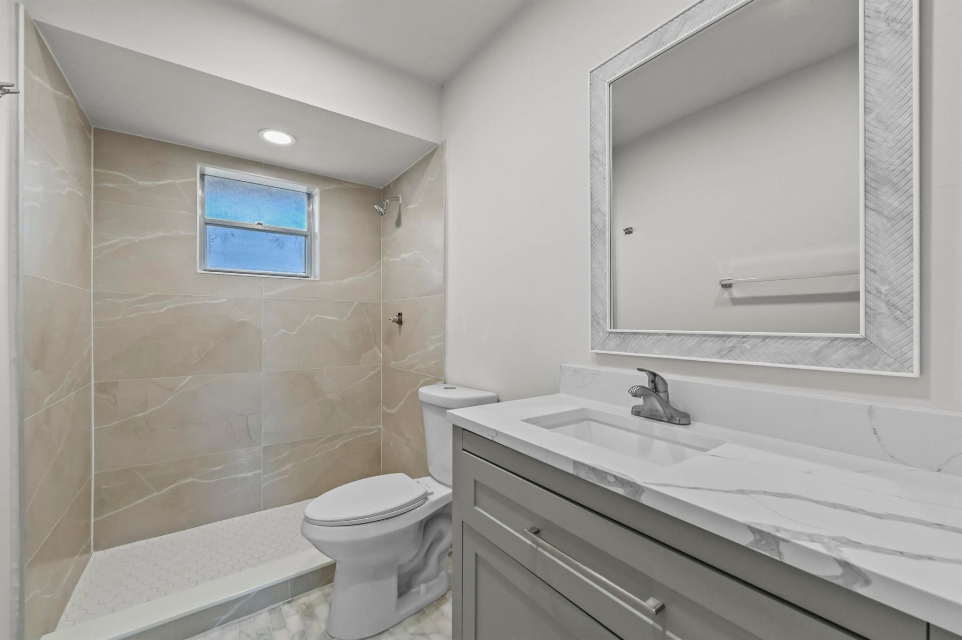 6 Greenway Village N, Unit 212, Royal Palm Beach, FL 33411 Photo