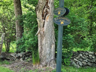 11 Old Paddock , Kent, CT 06757