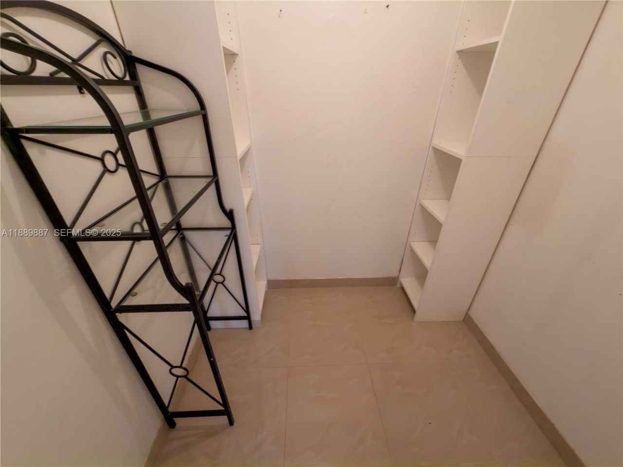 325 W Laurel Dr, Unit 2L, Margate, FL 33063 Photo