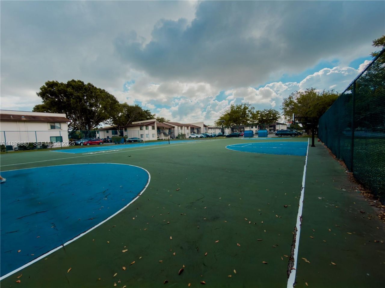 325 W Laurel Dr, Unit 2L, Margate, FL 33063 Photo