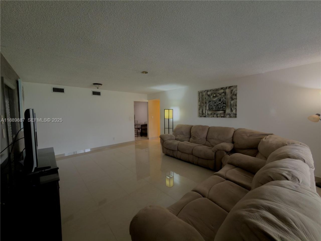 325 W Laurel Dr, Unit 2L, Margate, FL 33063 Photo