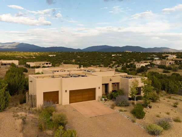 12 Via Optima, Santa Fe, NM 87507
