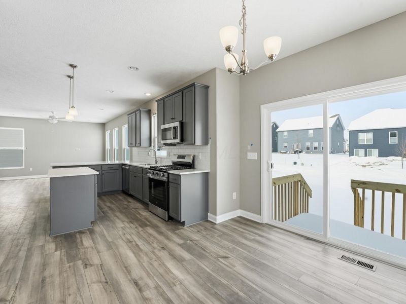 996 Heimat Haus Drive, Grove City, OH 43123 Photo 16