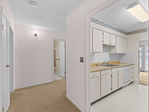 100 Kennedy Drive, Unit 62, South Burlington, VT 05403