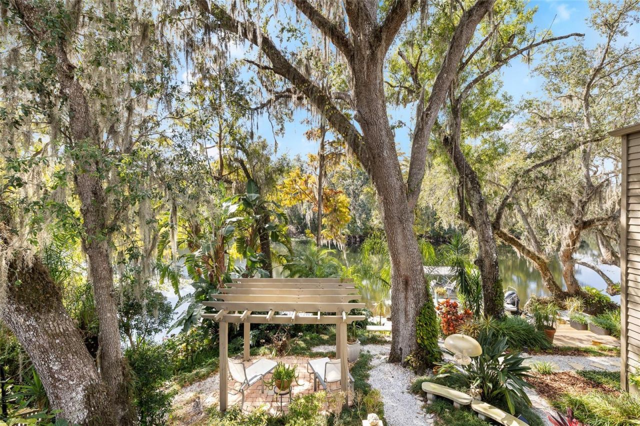 1221 N Riverhills Drive, Temple Terrace, FL 33617 Photo