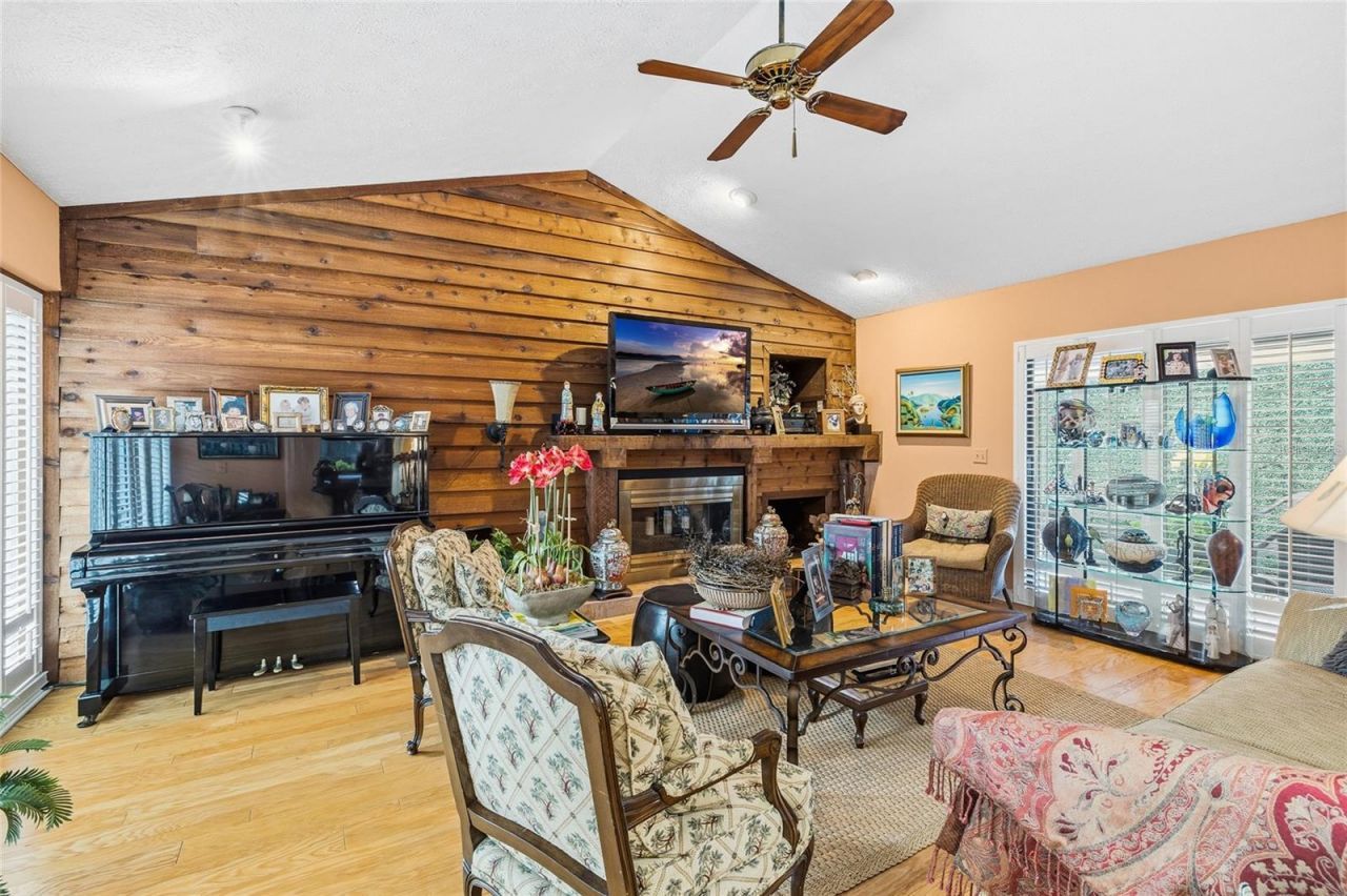 1221 N Riverhills Drive, Temple Terrace, FL 33617 Photo