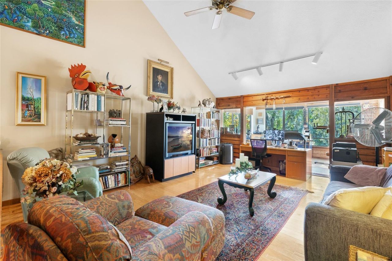 1221 N Riverhills Drive, Temple Terrace, FL 33617 Photo