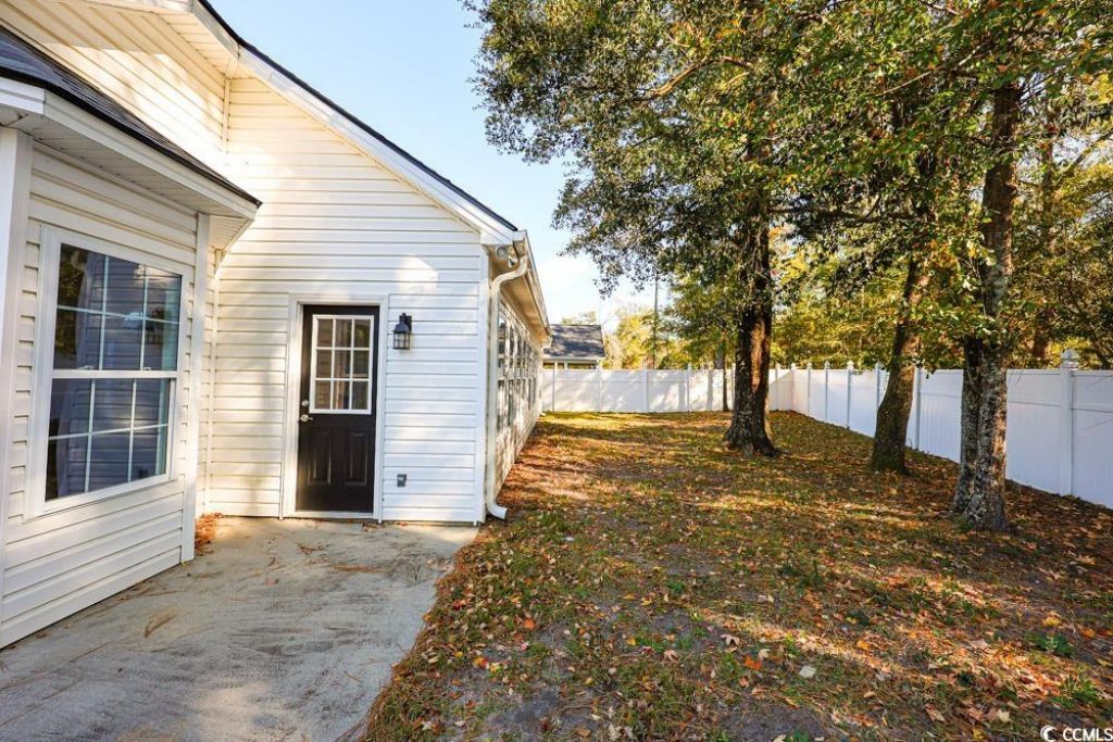 104 Jessica Lakes Dr. Photo 35