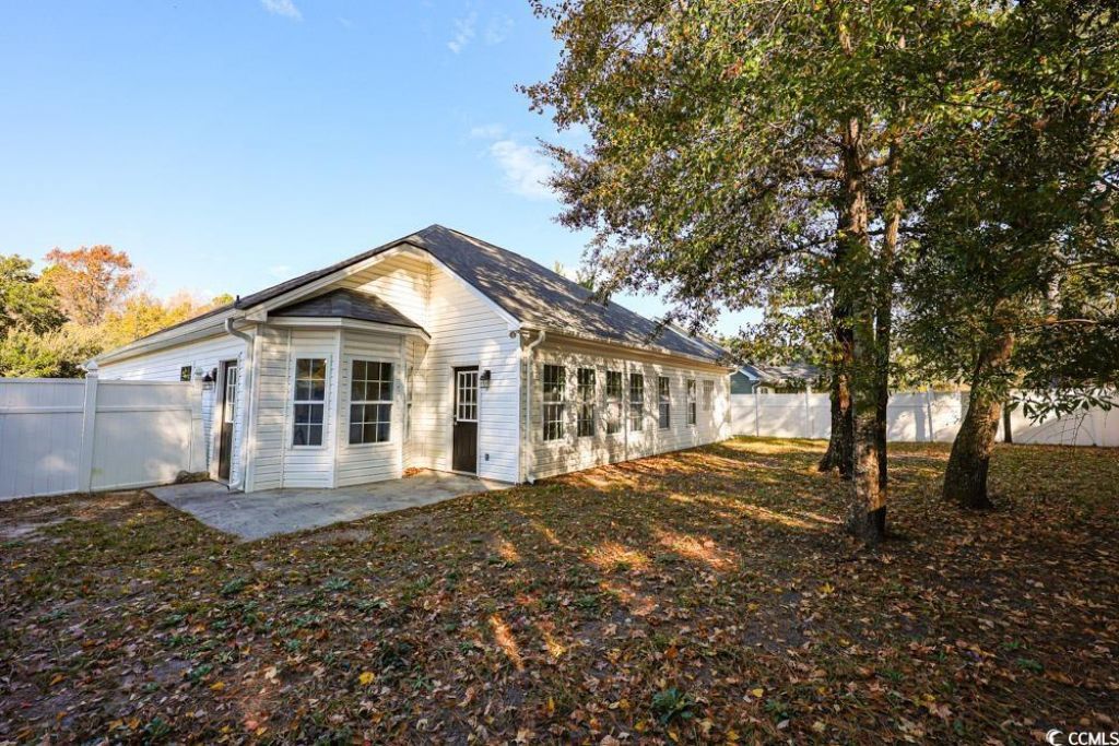 104 Jessica Lakes Dr. Photo 36