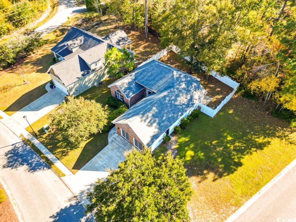 104 Jessica Lakes Dr. Photo 39