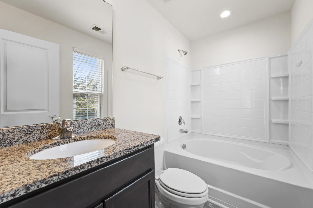 108 Alston Street Photo 18