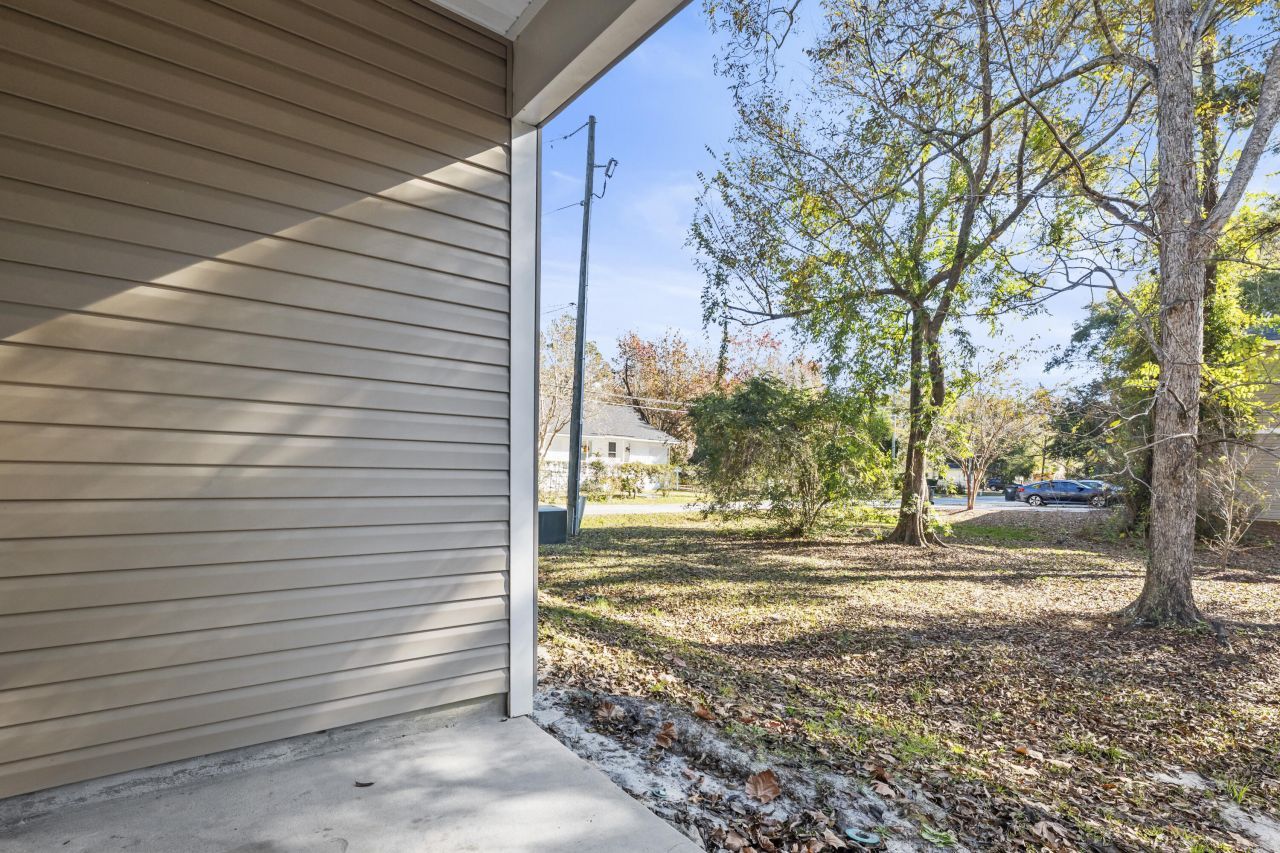 108 Alston Street Photo 21