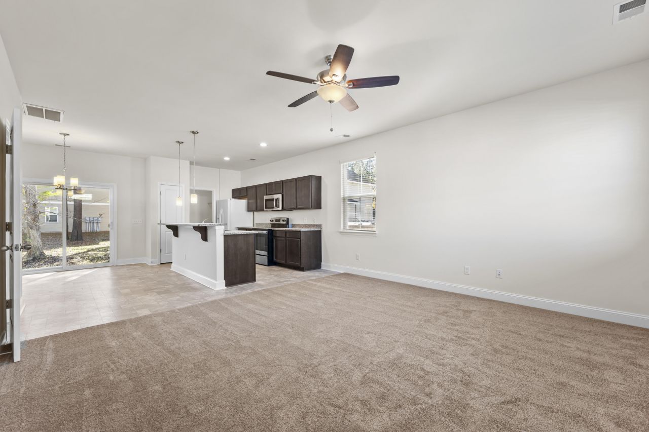 108 Alston Street Photo 5