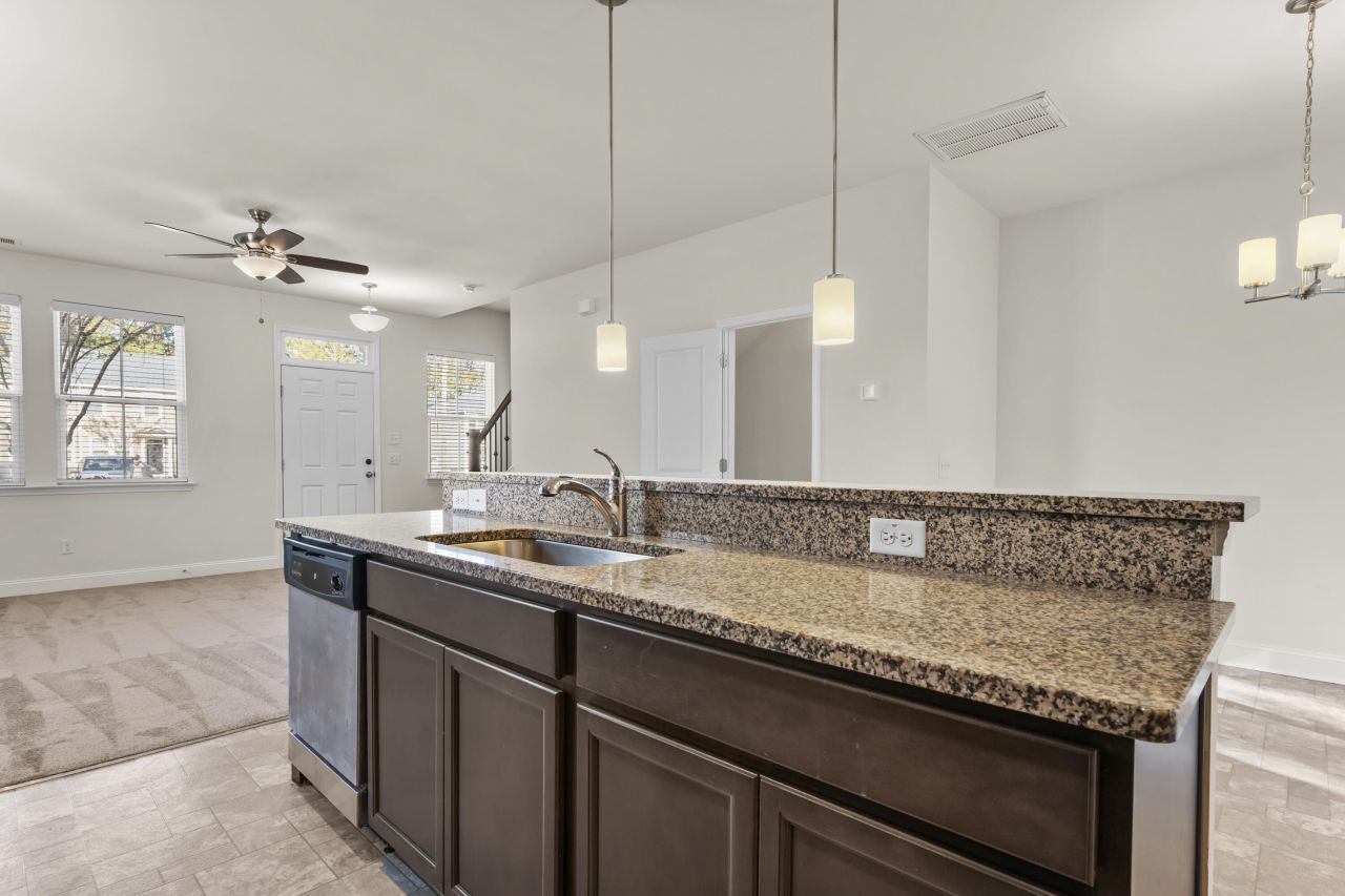 108 Alston Street Photo 9