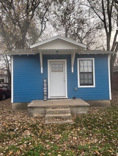 201 E Cleveland Street, Prairie Grove, AR 72753 Main Photo