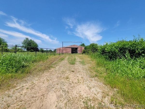 Coon Creek Road , Eufaula, OK 74432