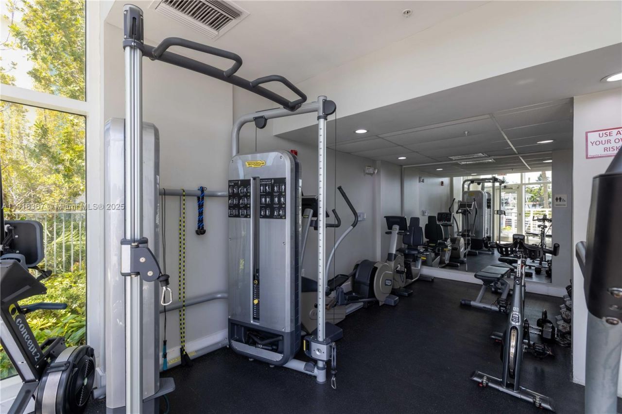 6580 Indian Creek Dr, Unit 310, Miami Beach, FL 33141 Photo