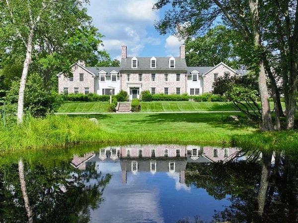 401 Sandy Valley Rd, Westwood, MA 02090