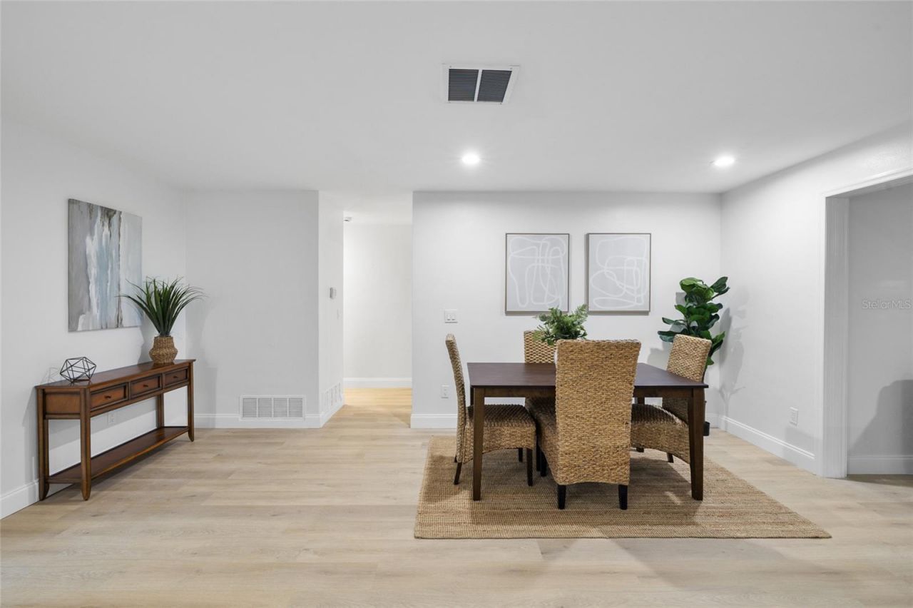 1711 S Patlin Circle, Largo, FL 33770 Photo