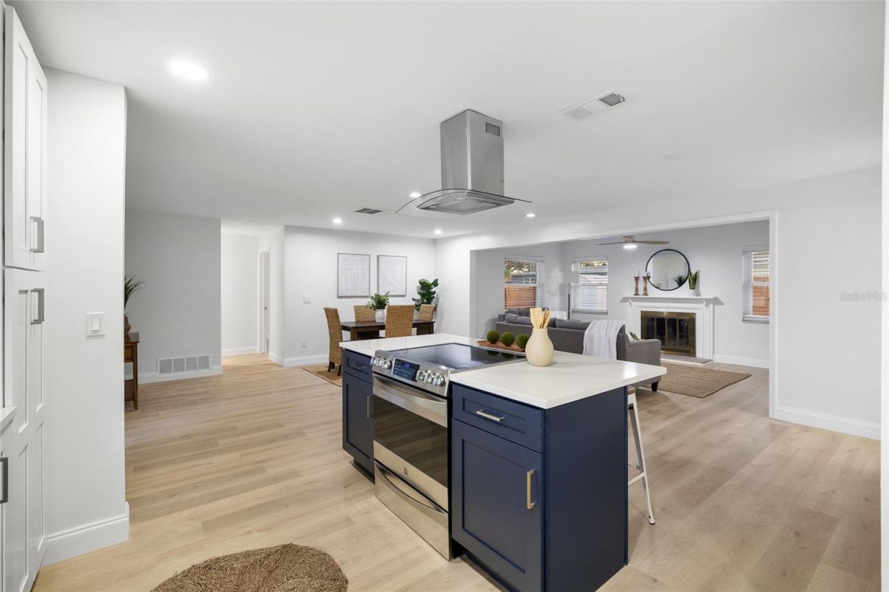 1711 S Patlin Circle, Largo, FL 33770 Photo