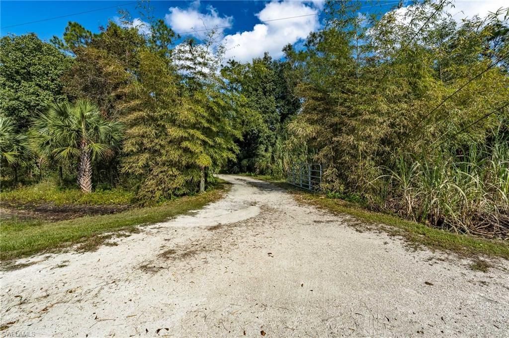 1065 Sanctuary Rd, Naples, FL 34120 Photo