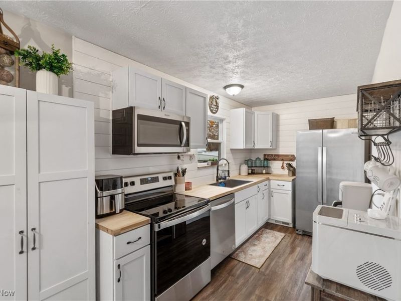 432 Edith Avenue, Akron, OH 44312 Photo 9