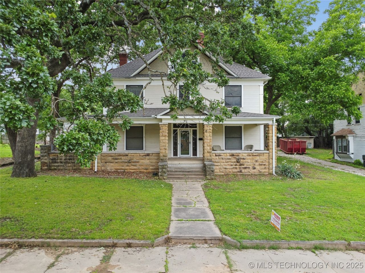 410 S Seminole Avenue, Okmulgee, OK 74447 Main Photo