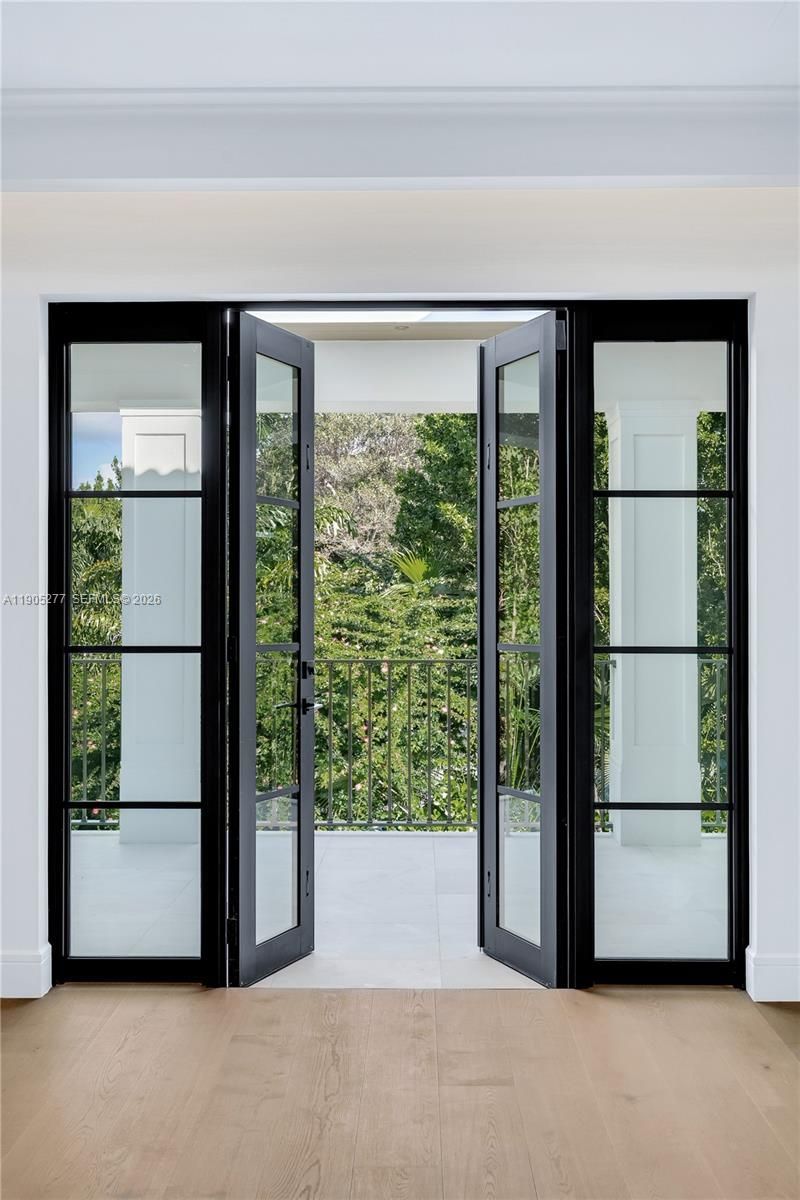 4191 Battersea Rd, Miami, FL 33133 Photo