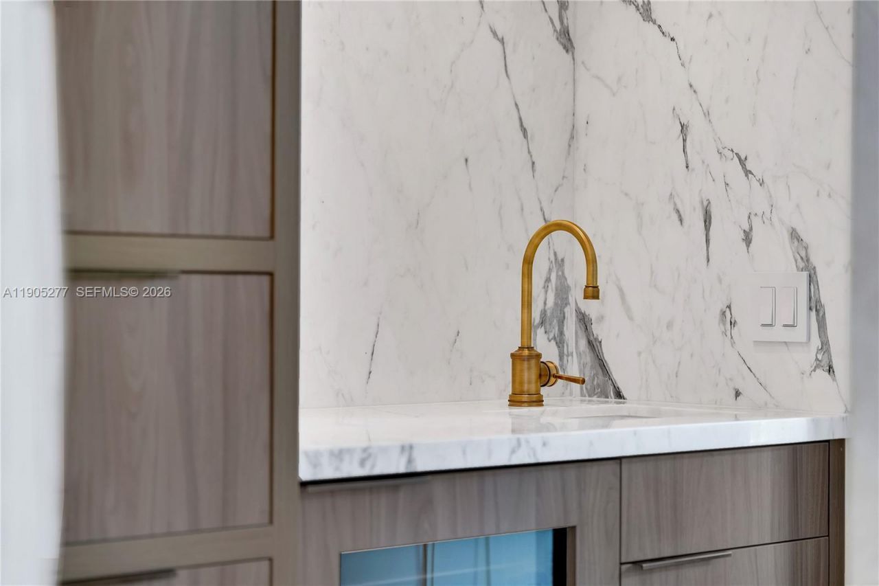 4191 Battersea Rd, Miami, FL 33133 Photo