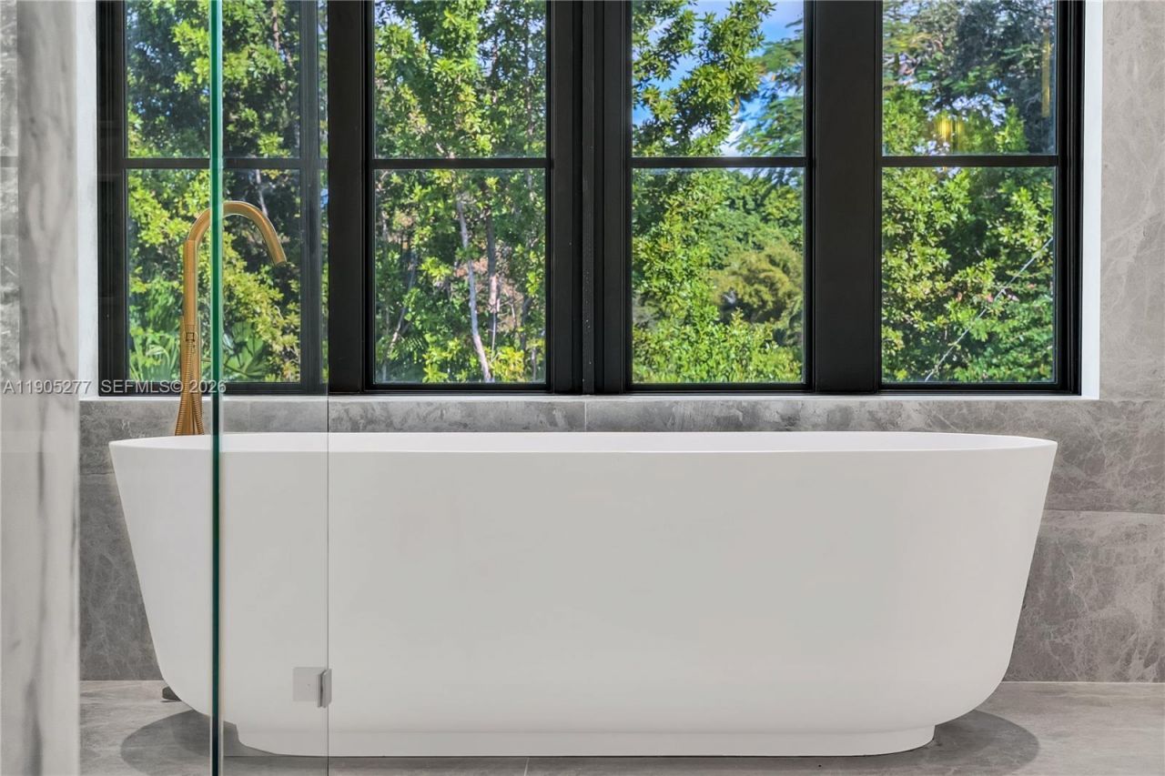 4191 Battersea Rd, Miami, FL 33133 Photo