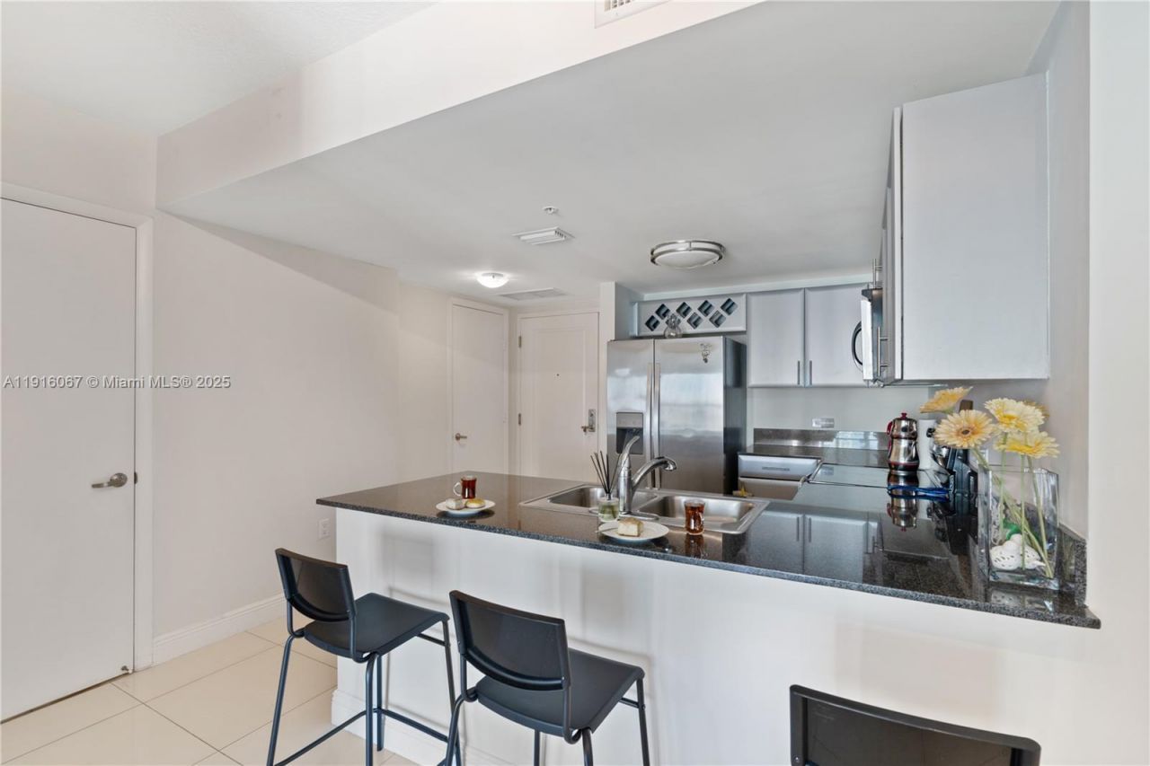 1871 NW S River Dr, Unit 1804, Miami, FL 33125 Photo