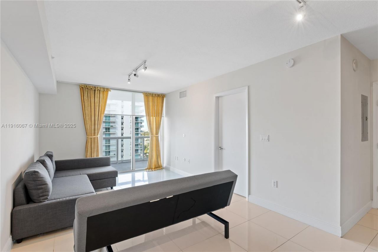 1871 NW S River Dr, Unit 1804, Miami, FL 33125 Photo