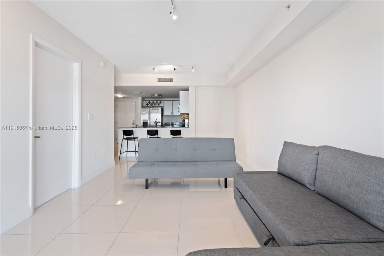 1871 NW S River Dr, Unit 1804, Miami, FL 33125 Photo