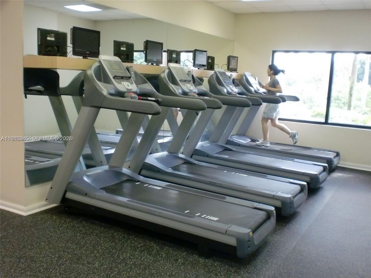 2333 Brickell Ave, Unit 2215, Miami, FL 33129 Photo