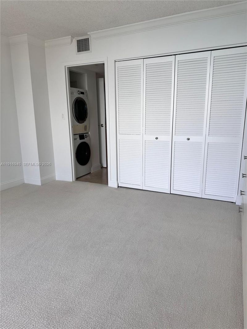 2333 Brickell Ave, Unit 2215, Miami, FL 33129 Photo