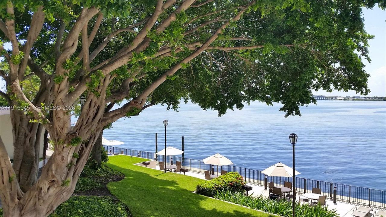 2333 Brickell Ave, Unit 2215, Miami, FL 33129 Photo